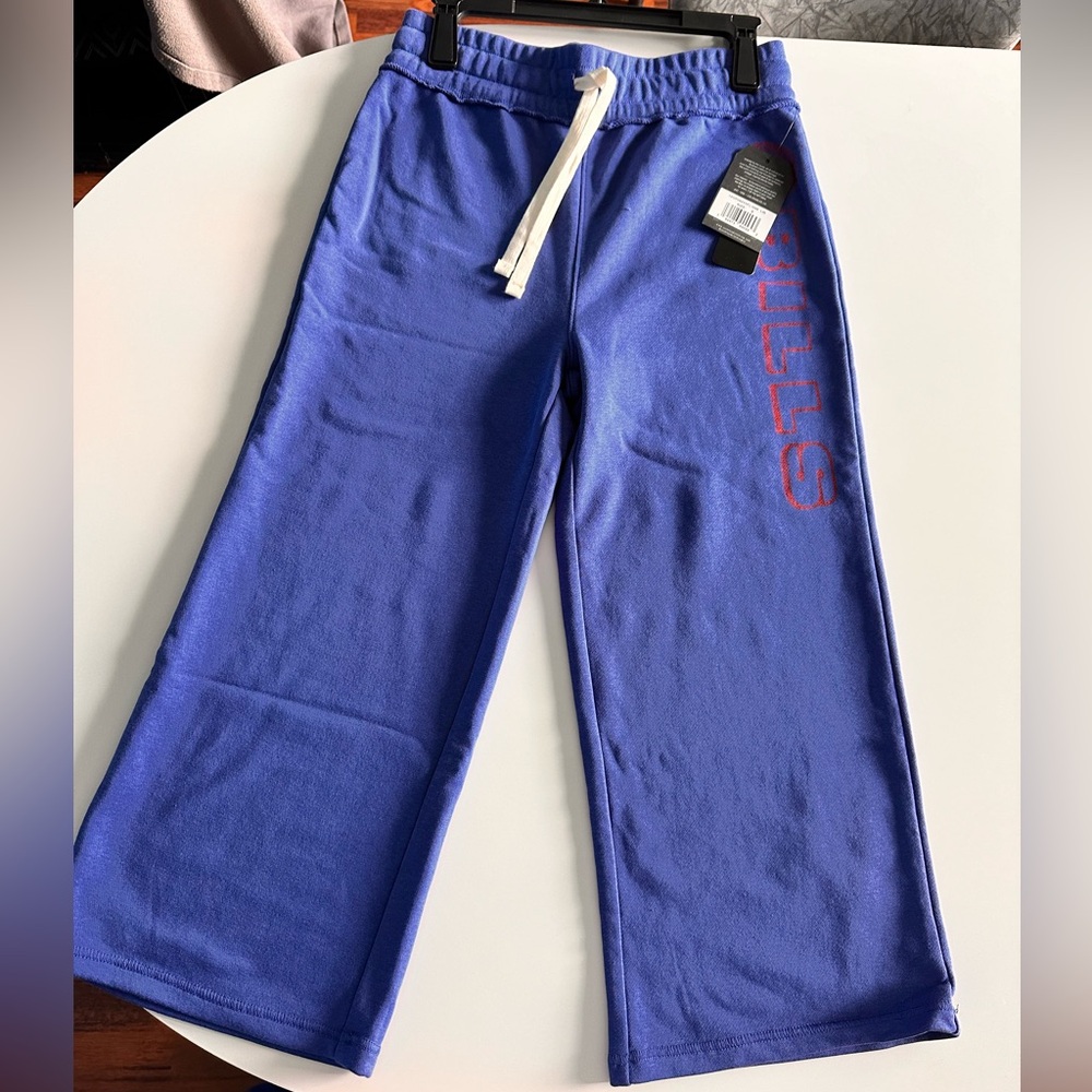 NWT NFL Buffalo Bills Bills blue cropped sweatpants, size Small
